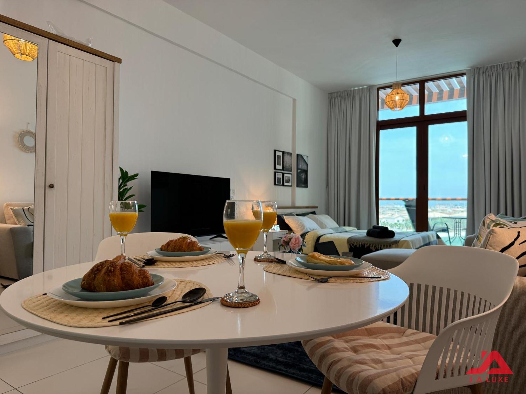 Unique At Of Yachts With Panoramic Sea View Of Burj Khalifa, Alarab & Atalntis In Palm Jumeirah Dubaï
